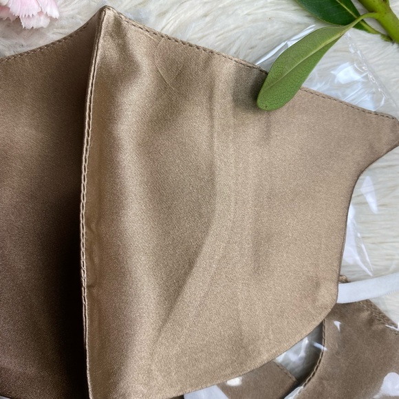 Face mask - Picture 4 of 8